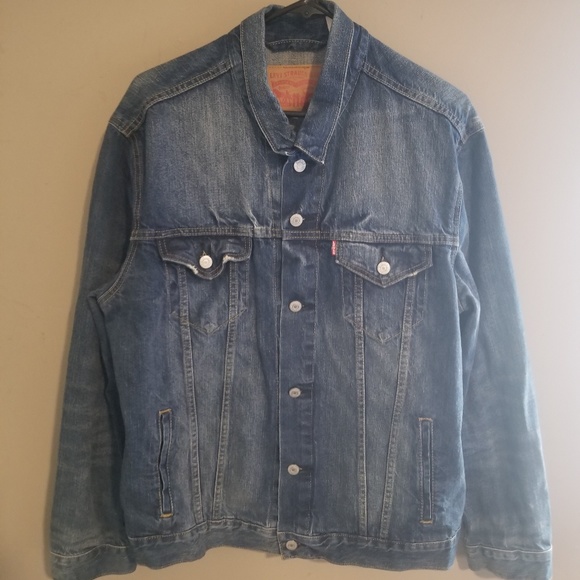 Levi's Jackets & Blazers - Levi Denim Jacket (C1)